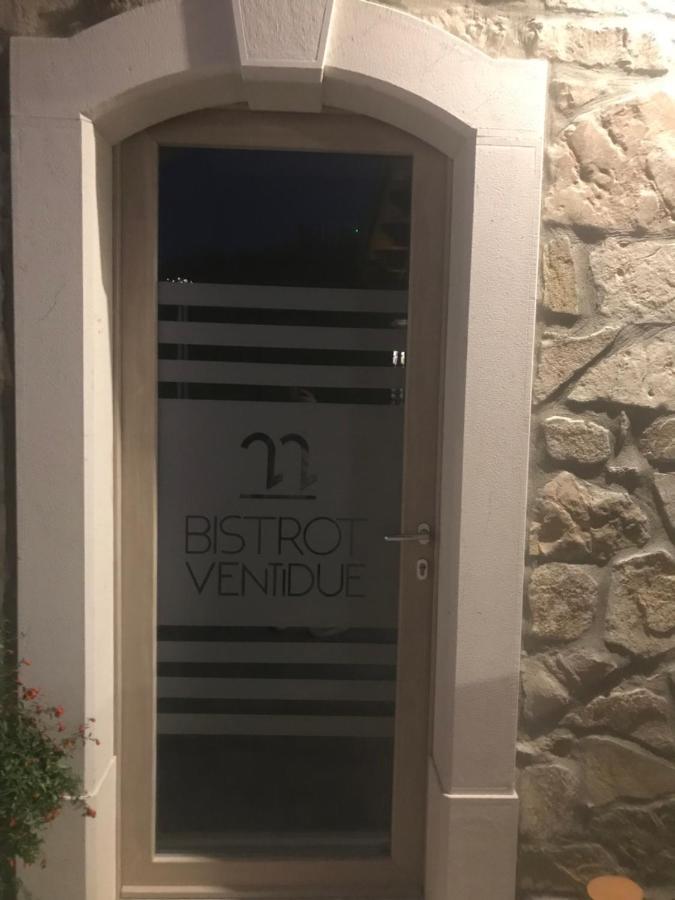 Bistrot Ventidue E * Mirabella Eclano